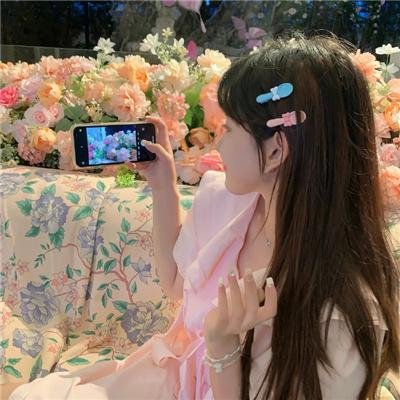 独女君未见第二季 海报